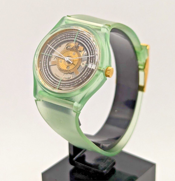 Vintage Swiss Uhr Quarzuhr Transparent Grün Gehäuse Swiss Made For Parts