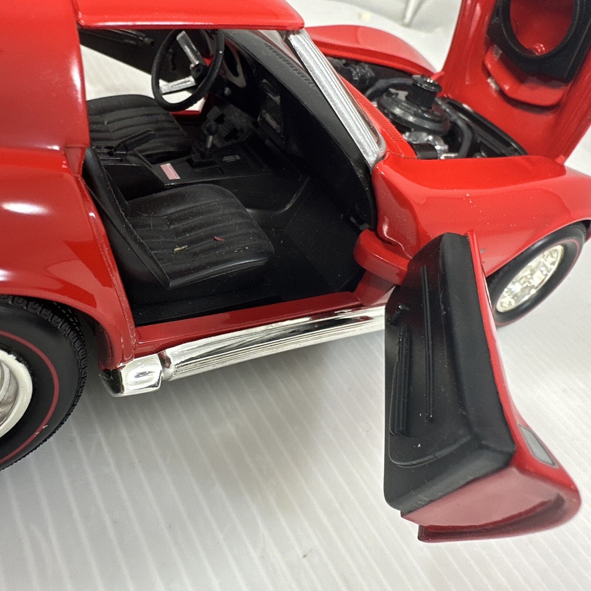 Hot Wheels 1969 Chevy Corvette ZL1 427 Stingray 1:18 Scale Diecast