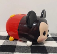 Disney by Jakks Tsum Tsum Mickey Mouse Soporte de exhibición apilable y estuche portador