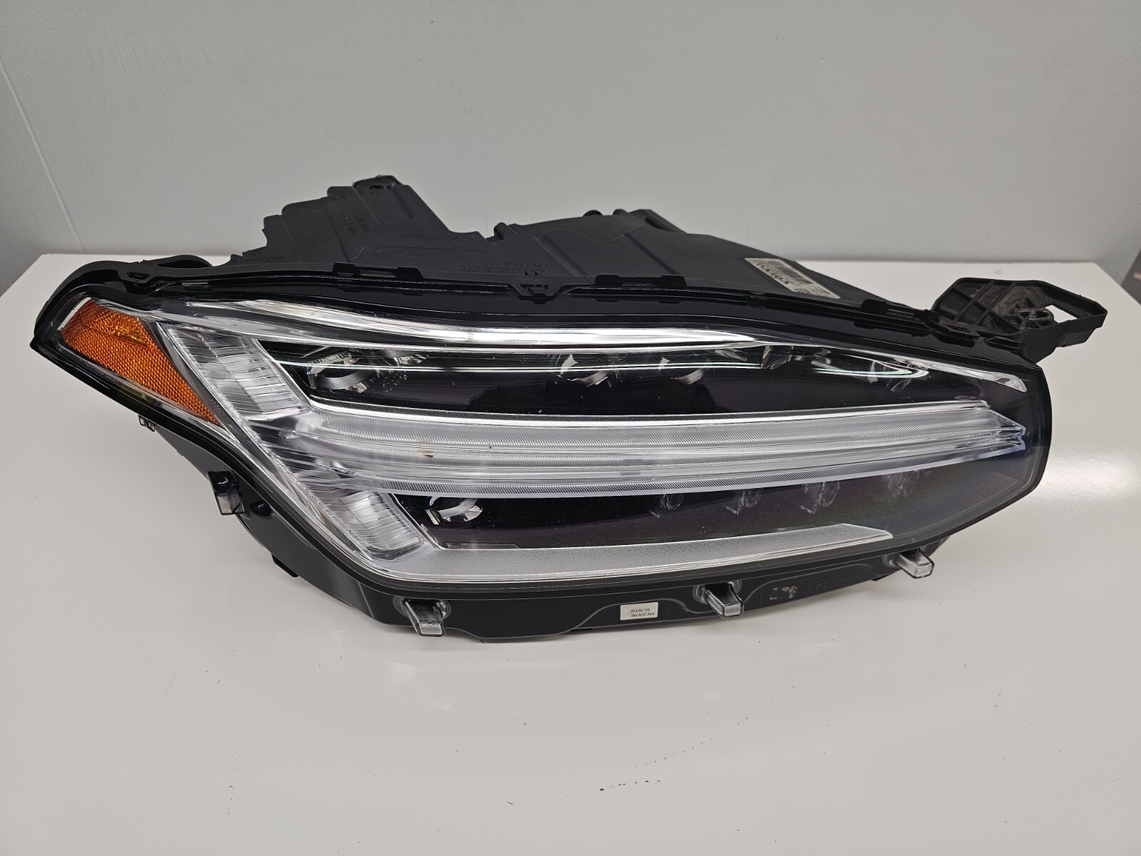 16-17 Volvo XC90 JB05 RH LED W/ Adaptive Headlamp Assembly