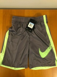 boys green nike shorts