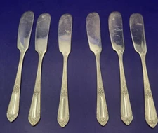 6 International COTILLION 1937  Wm Rogers Silverplate Butter Spreaders 6 1/8"