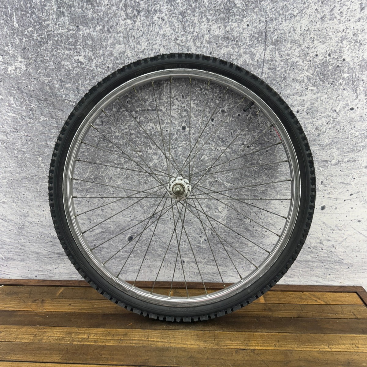 DESCENTE - aya Suzue Sealed Bearing 27 in Front Wheel Vintage Araya Rim 36h
