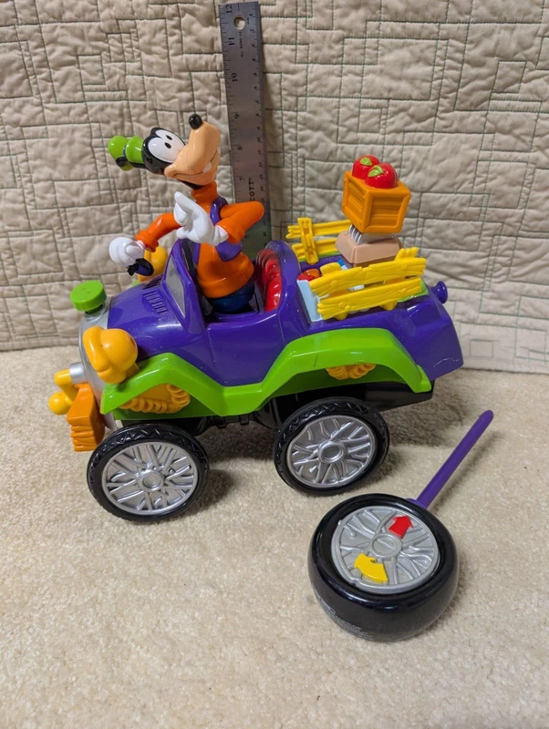 2000 Mattel Disney Goofy RC Car with Remote