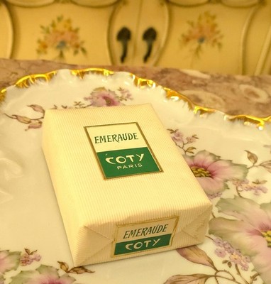 Vintage 1950s Coty Emeraude Parfum  0.25 Oz (7.5ml) Splash Factory Gift-Wrapped