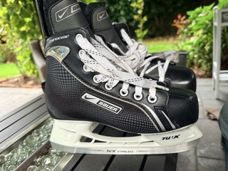 Bauer Supreme One05 Hockey Ice Skates Great condition Size 5R