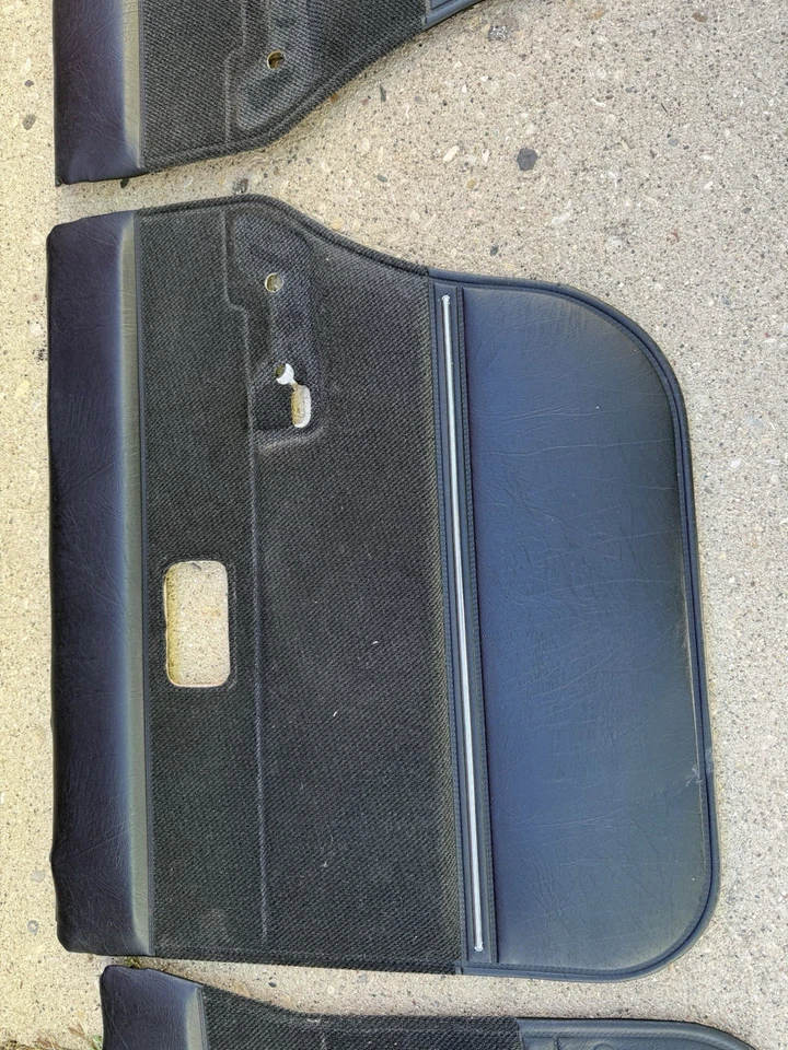 Volvo 240 245 седан или универсал, соответствующий набор ОТЛИЧНОЕ СОСТОЯНИЕ OEM дверные карты - Изображение 3 из 4