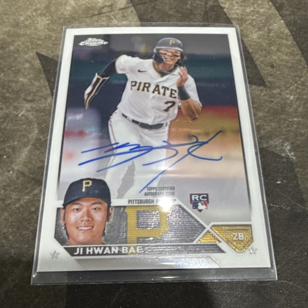 Topps 2023 Chrome Ji Hwan Bae Rookie Autograph Pittsburgh Pirates #RA-JHB