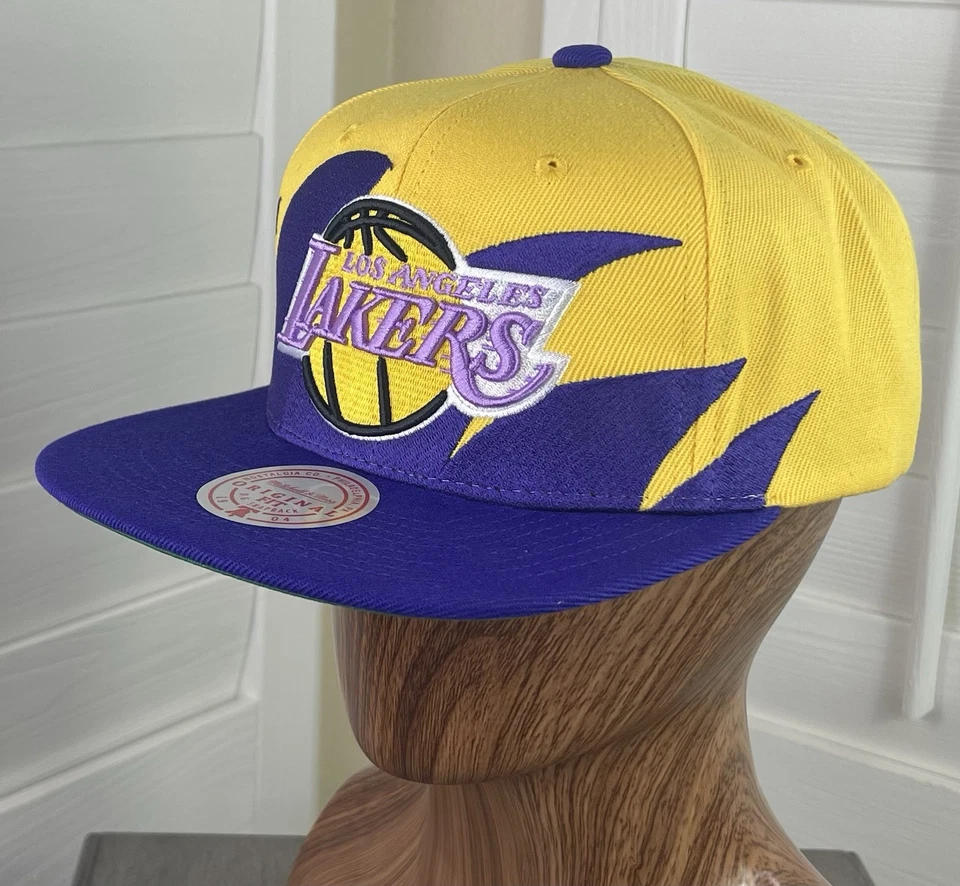 Chapéu Snapback Mitchell & Ness NBA Los Angeles Lakers Shark Tooth Roxo/Dourado, Novo com etiquetas - Imagem 3 de 4