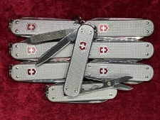Victorinox Classic SD Silver Alox Swiss Army Knife 58mm 4 Tools Random Pick(380)