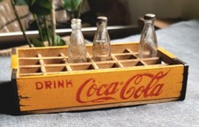 Altes Werbeobjekt. Coca Cola. Original. Flasche. Retro. Vintage. 