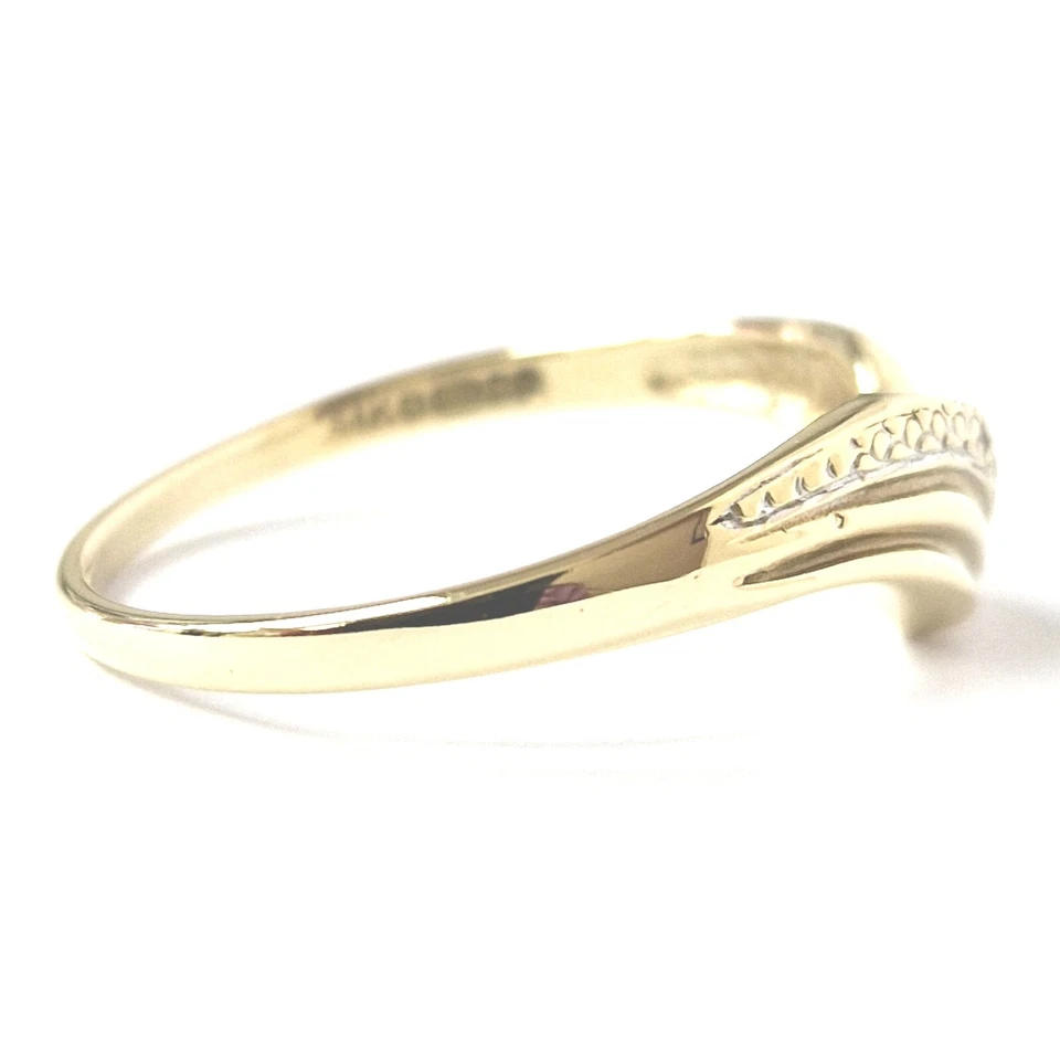 9ct Gold Diamond Ring Twisted Style V Shaped Size O 1/2 Hallmarked 1.7g - Image 4 of 4