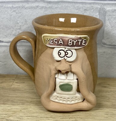 Handgefertigte Steinzeug Mega Byte Tasse 3D lustiges Gesicht hässlich Tasse Computer Streber verrückt