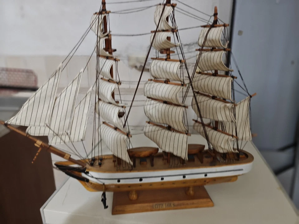 AMERIGO VESPUCCI VELIERO LEGNO Lft. 50 Cm.  - Immagine 3 di 4