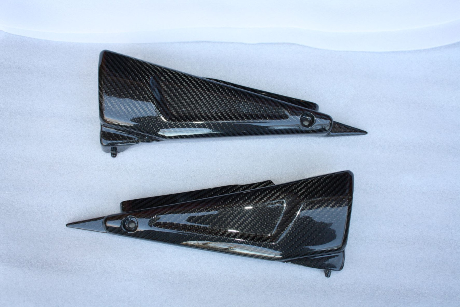 Caches sous selle Yamaha Fazer 1000 2001-2005 carbone pour vos virées et longs trajets