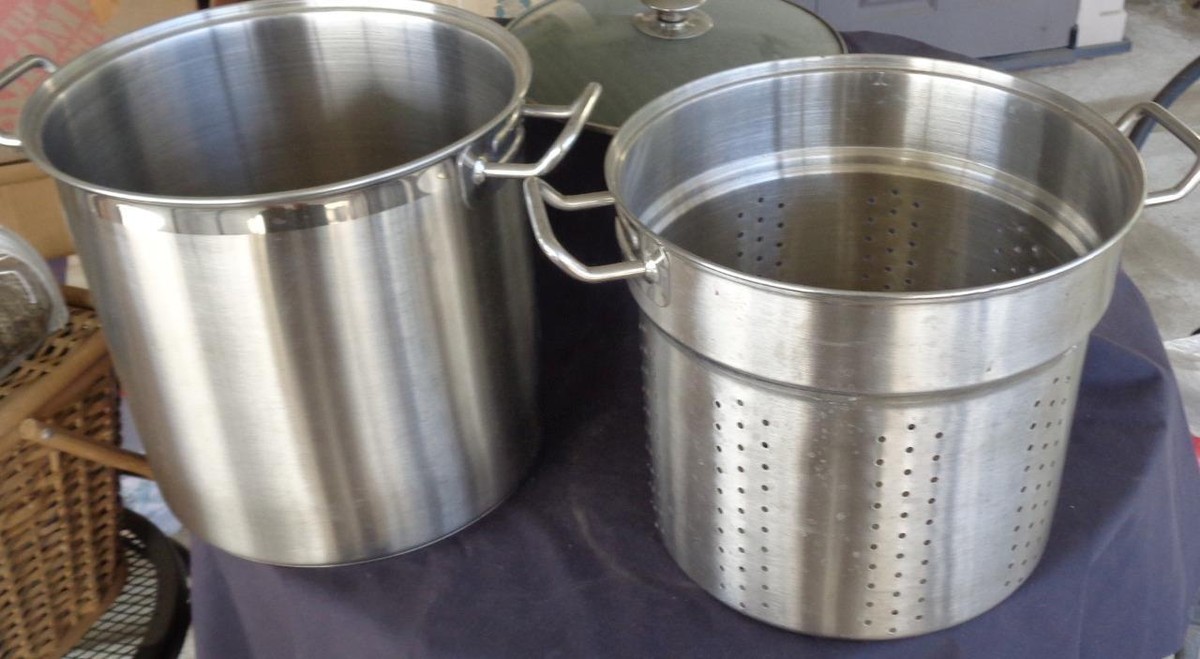 Kirkland Stainless Steel 10 Quart Stock Pot with Strainer/Steamer