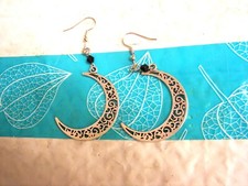 silver crescent moon earrings