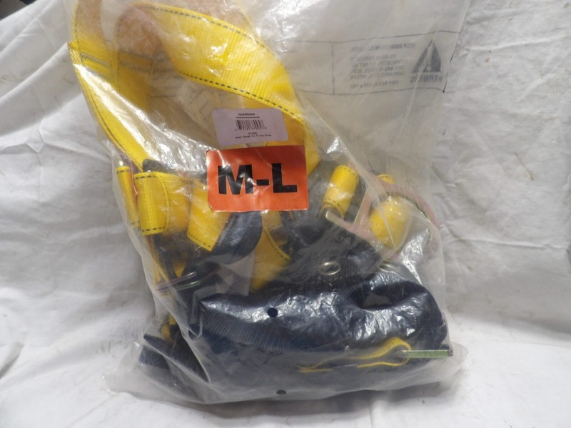 Guardian Fall Protection Safety Harness Med-Large Mfg. Date 11/2023