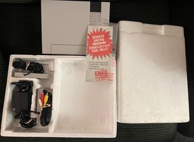 Nintendo Entertainment System NES Control Deck in Box 1987 OEM Console