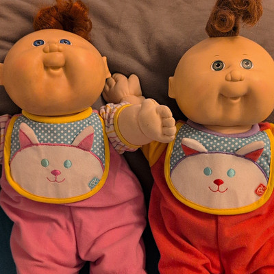Hasbro Cabbage Patch Kids 2er Lot Puppen 1989 signiert Xavier Roberts