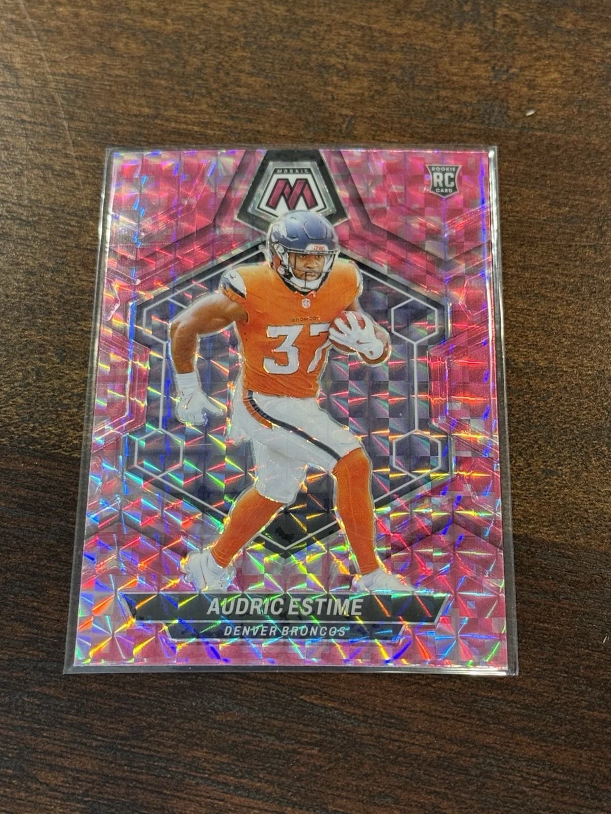2024 Panini Mosaic Camo Pink Audric Estime #392