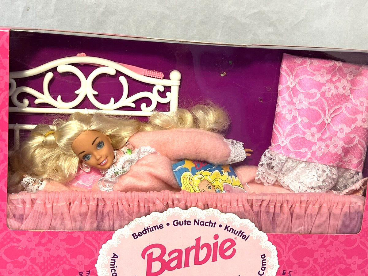 Mattel Bedtime Barbie with Bed Giftset Foreign Issue #10222 NRFB