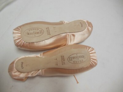 Pointe shoes Freed Studio II standard Shank many sizes ribbon
