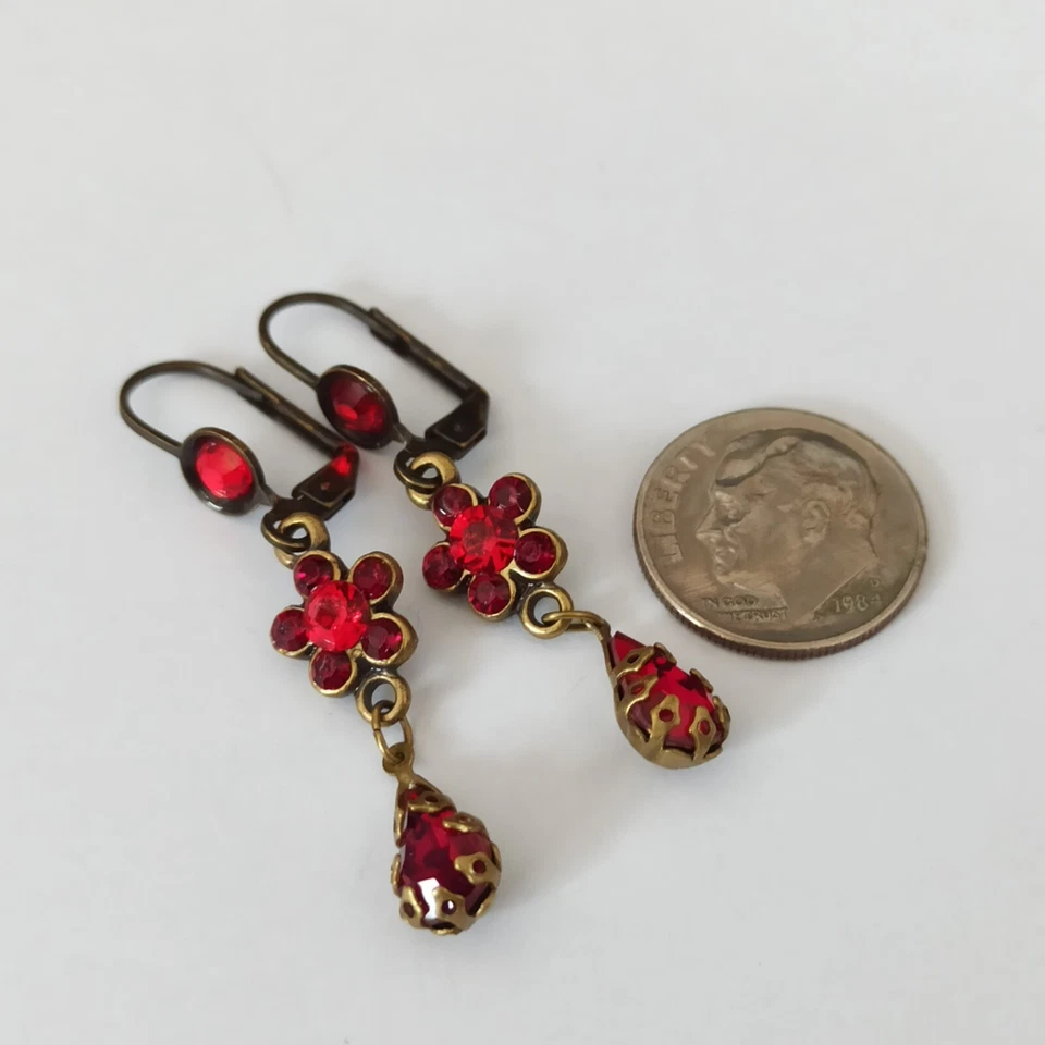 Pendientes Michal Negrin delicada flor roja con cristales de Swarovski regalo delicado Foto 4 de 4