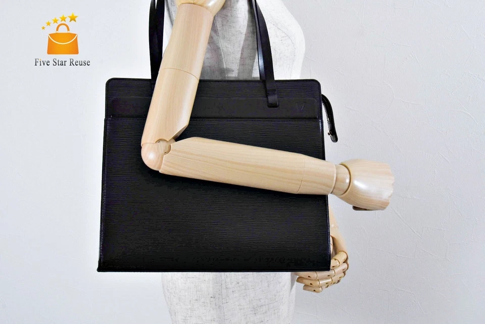 Bolso de Mano Louis Vuitton M52492 Croisette PM Negro Negro Noir Foto 2 de 4