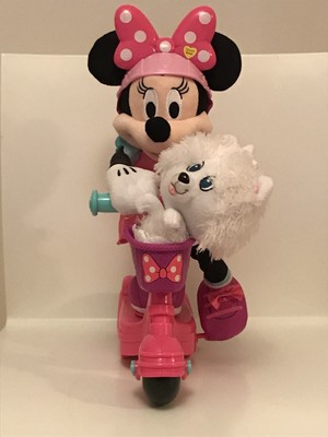 minnie's happy helpers sing & spin scooter minnie plush