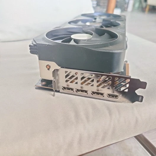 Gigabyte RTX 4090 – untested – parts may be missing - The price is negotiable - Bild 2 von 4