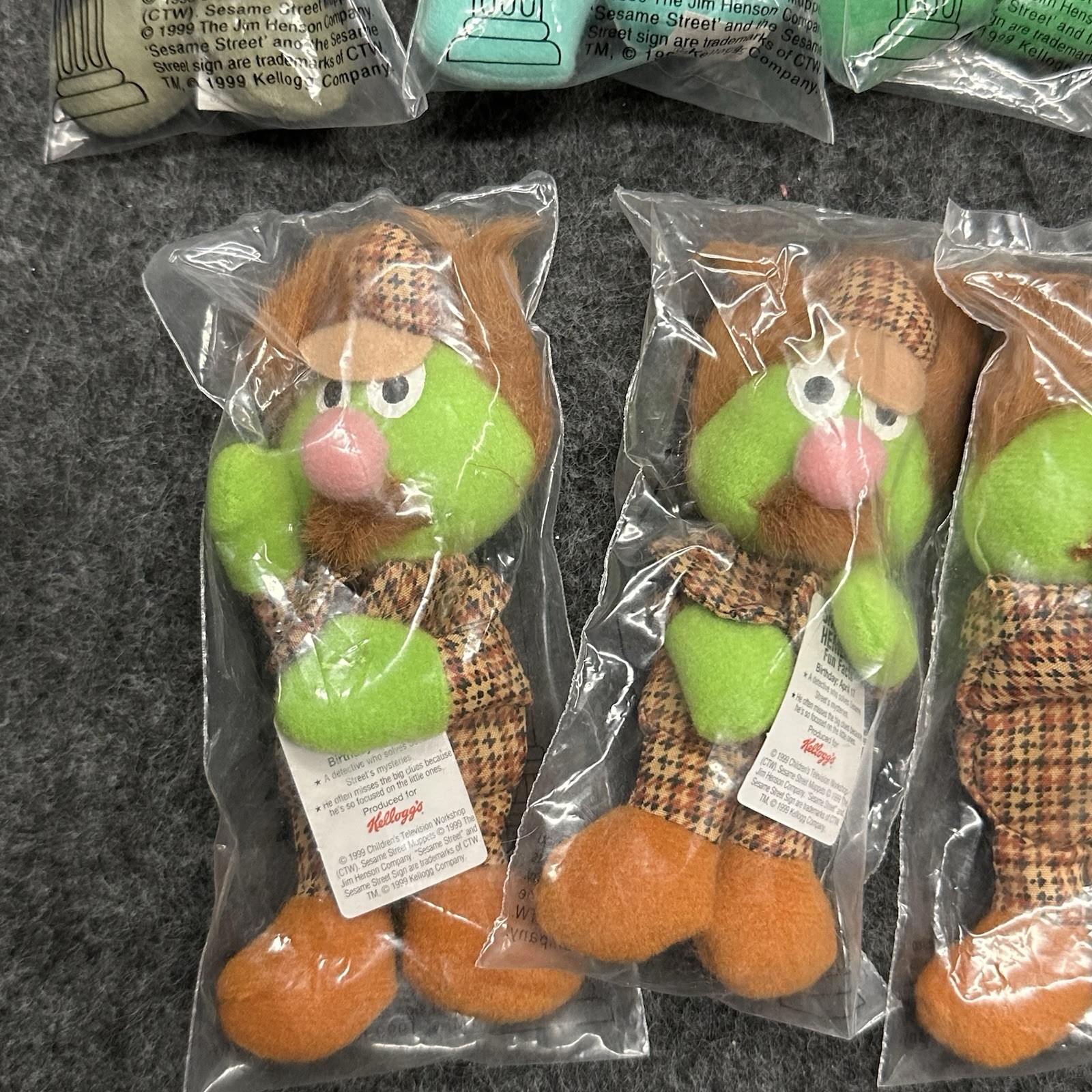 The Sesame Street Mini Beans 4" Kellogg's ALL 17 NEW IN PACKAGE!!