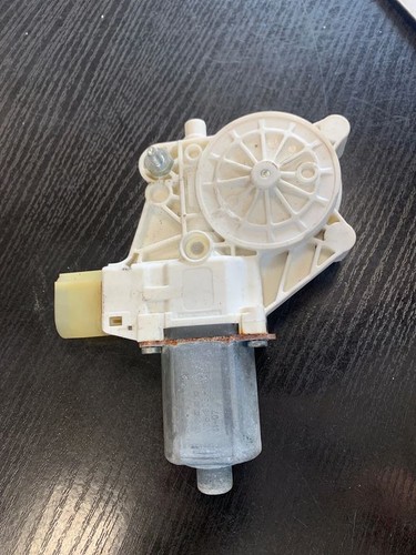 BMW 3 E90 E91 2011 Fensterhebermotor Tür vorne 6927028 GSD37539