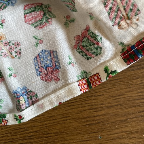 American Girl Jly 61 Puppe mit professionell gefertigtem Weihnachtskleid gebraucht, in einwandfreiem Zustand - Bild 12 von 12