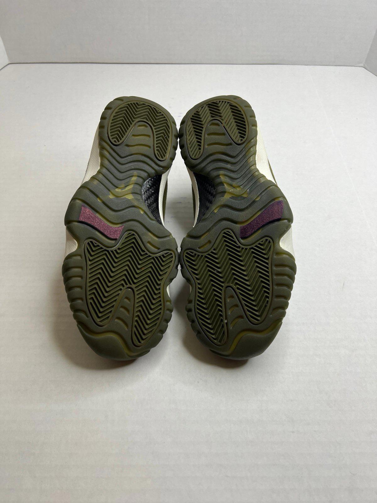 NIKE WMNS Air Jordan Future 'Olive Canvas' AR0726-300 Suede Shoes Women's 7.5 thumbnail 5