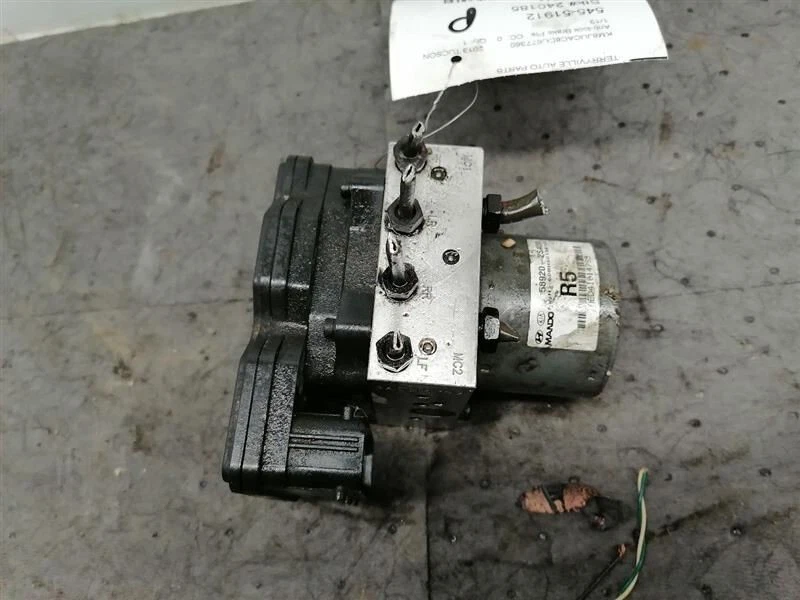 Conjunto de módulo de bomba de freno antibloqueo ABS Hyundai Tucson 2010-2013 OEM Foto 2 de 4