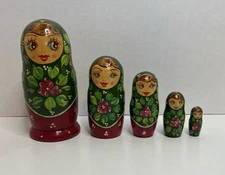 Vintage Russian Nesting Dolls Matryoshka 5 Piece Wooden Doll Set