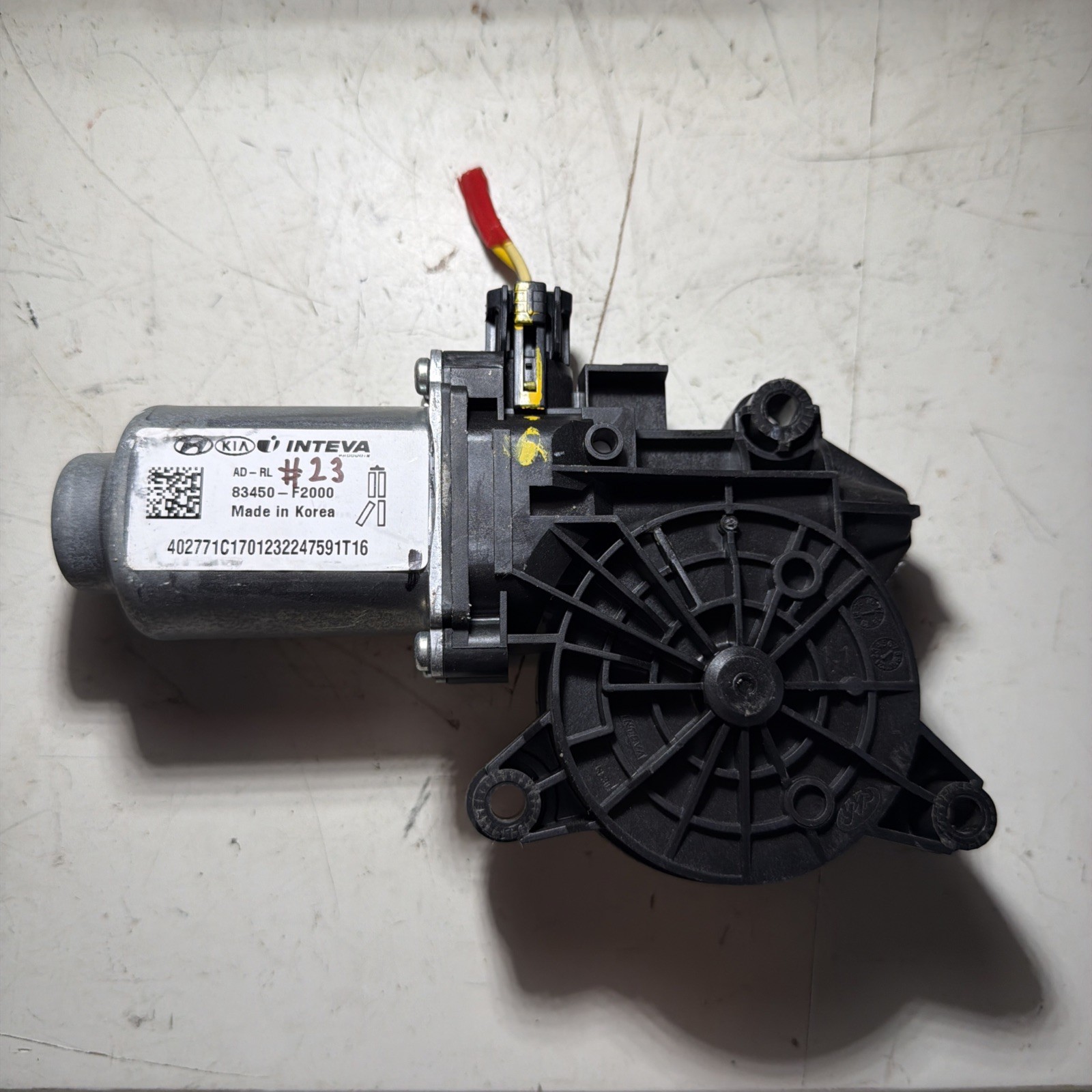 GENUINE OEM ® REAR Power Window Motor LEFT 2017-2020 Hyundai Elantra 83450F2000