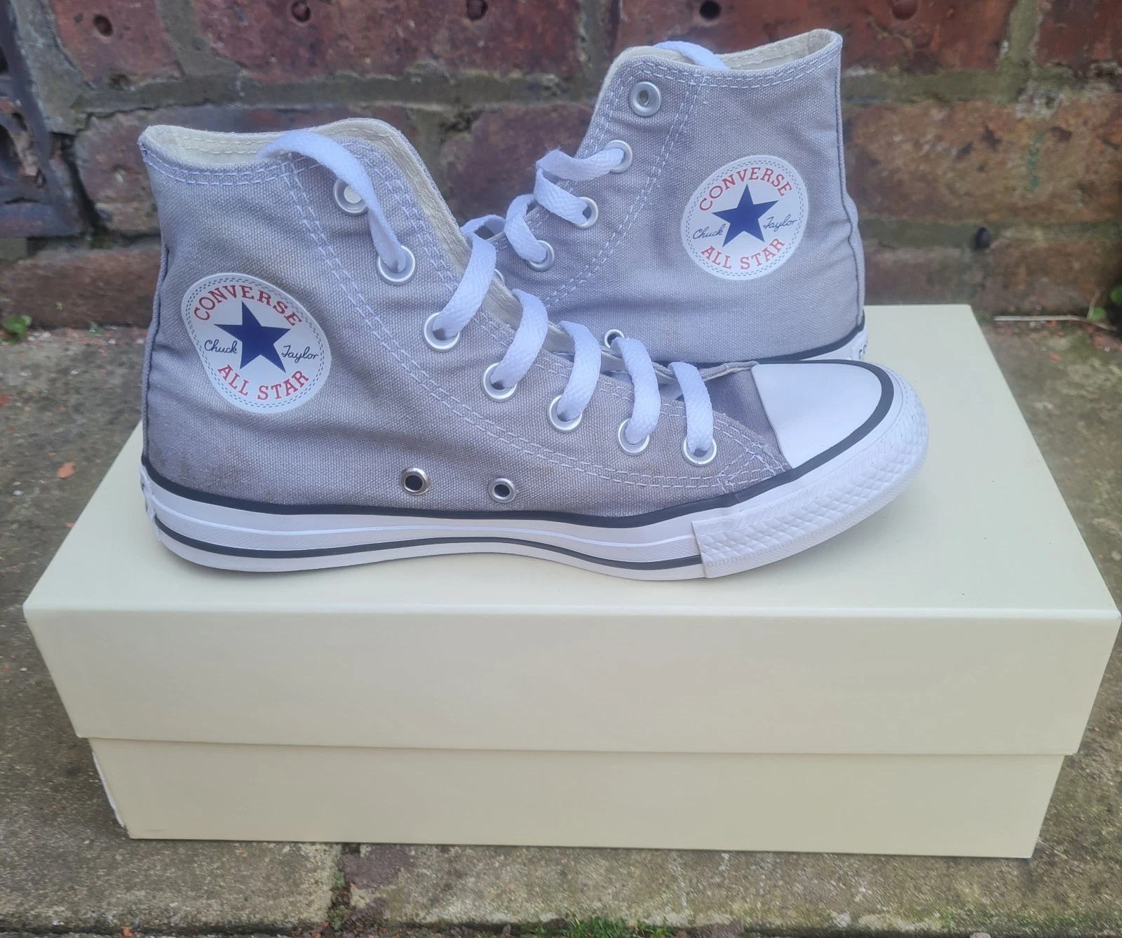 Converse CTAS scarpe da ginnastica alte grigio fumo lavaggio chiaro taglia UK 5