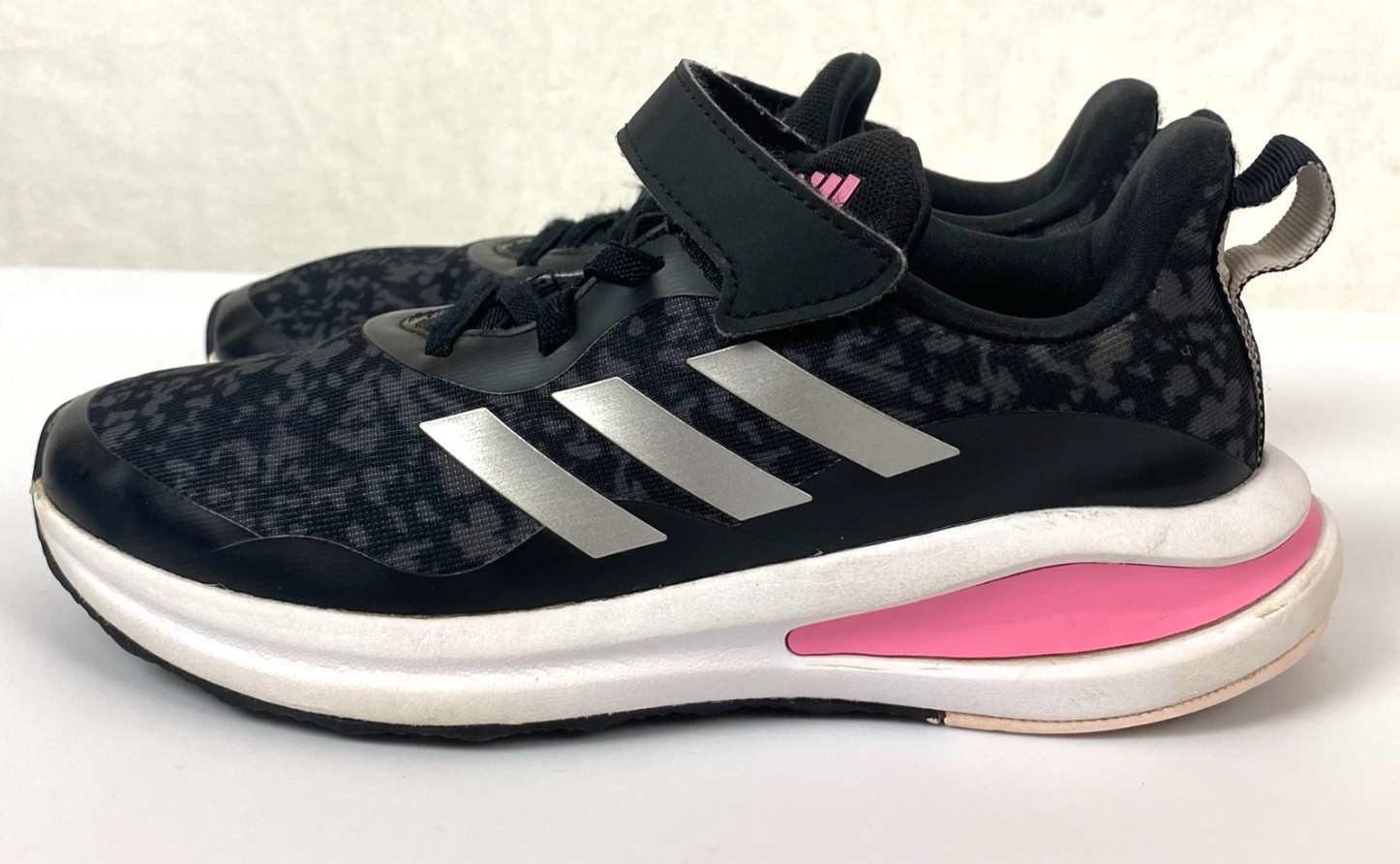 Girls Adidas Fortarun Black Pink Silver Size 2 Running Tenni