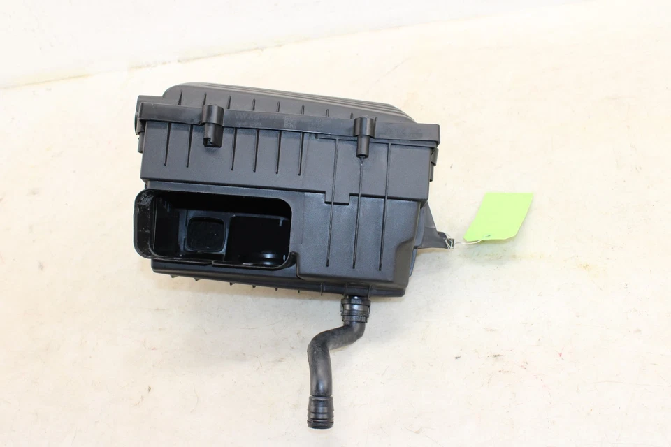 Коробка воздухоочистителя 2015-2021 Volkswagen GTI 2,0 л от оригинального производителя MH25 - Изображение 2 из 4