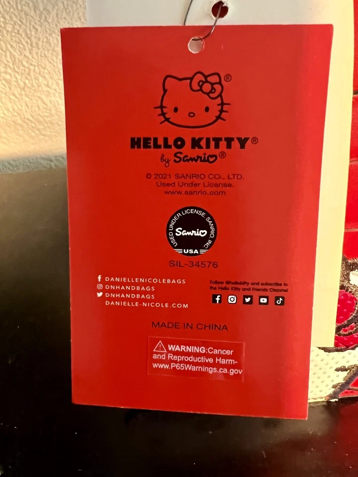 Cartera/bolso bandolera Danielle Nicole Hello Kitty Peek A Boo Foto 4 de 4