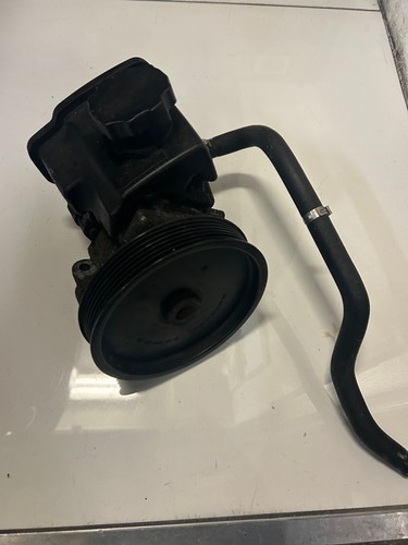 Mercedes Sprinter C&E Class 646&611 EURO 4 ENGINE POWER STEERING PUMP 2000-2009 - Picture 2 of 4