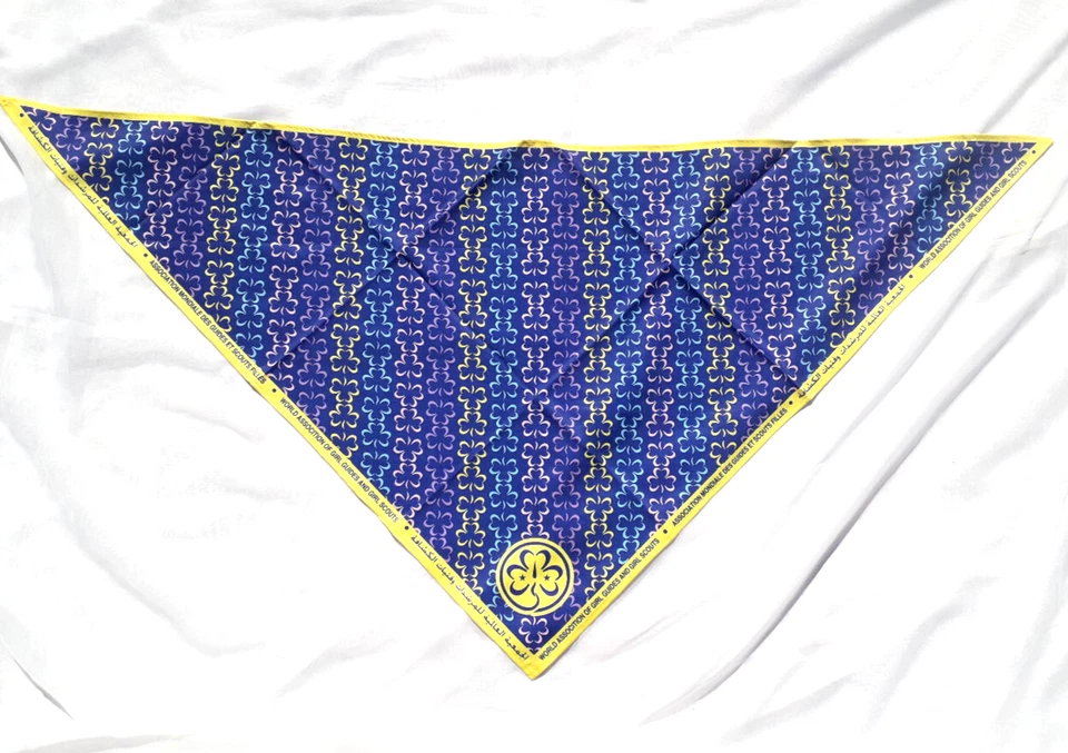 WORLD ASSOCIATION OF GIRL GUIDES AND GIRL SCOUT, SCARF / NECKERCHIEF - Image 3 of 4