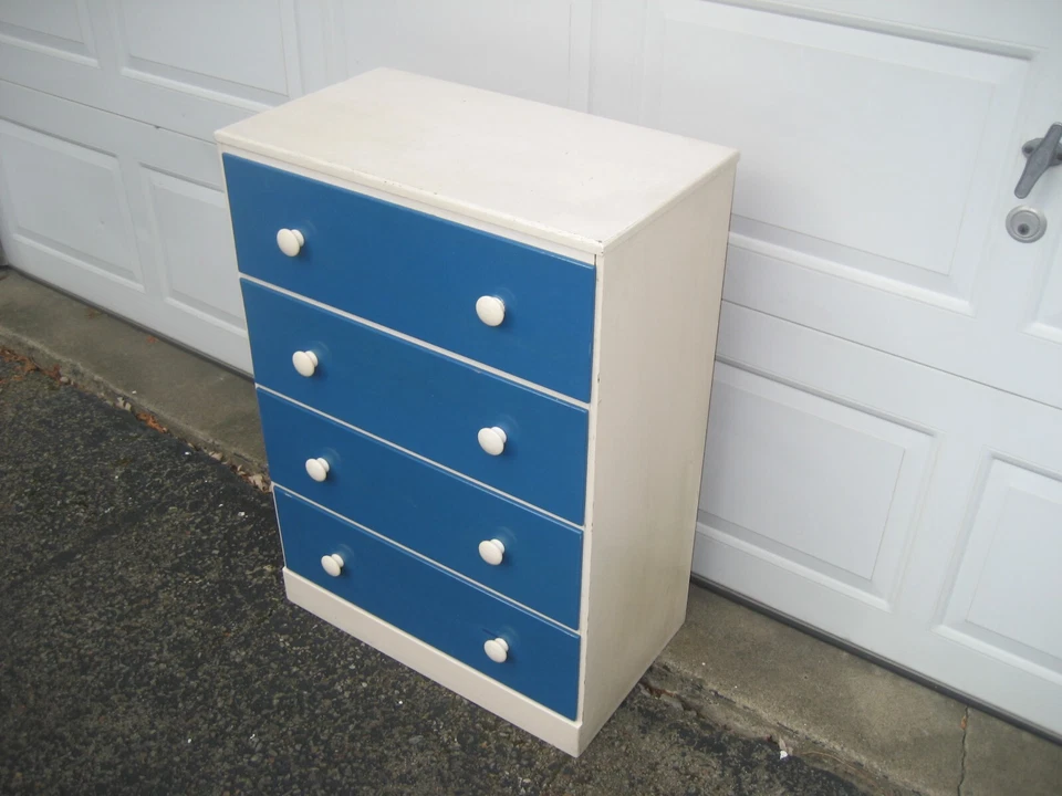 Cómoda de madera real original vintage de los años 70, blanca y azul, 33" de alto, ¡24" de ancho!! Foto 3 de 4