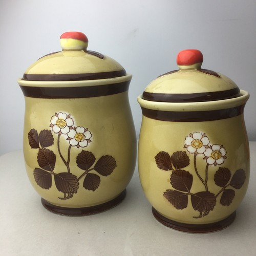 VINTAGE strawberry canister ceramic set of 2, Japan Mid Century Modern Brown - Picture 2 of 9