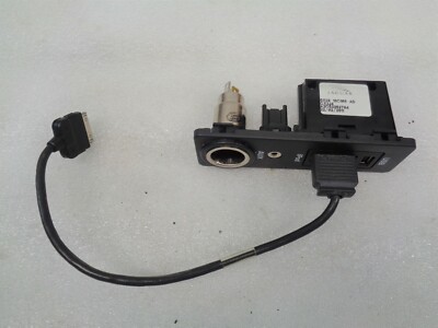 ACプラグ　　　　アユカラー 09-11 Jaguar XF USB AUX iPod Plug Connection Port 8X23-19C166-AD