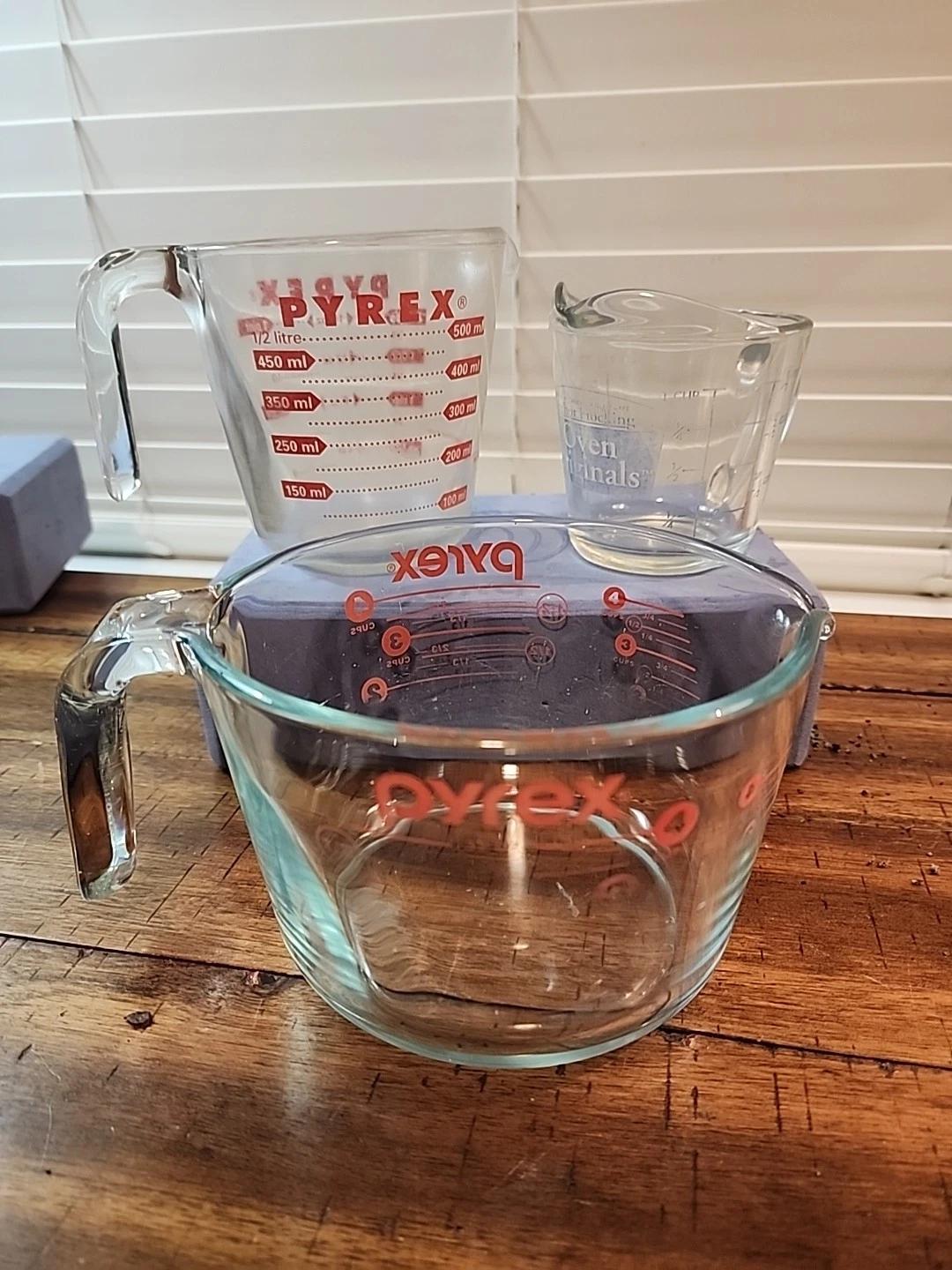 2 PYREX Measuring Cups: 4C & 2C Glass Red Cap Letters + Anchor Hocking 1 Cup
