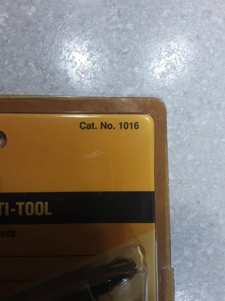 NUEVO Klein Tools TripSaver 13 en 1 Multiherramienta Cat. No. 1016 Foto 2 de 4