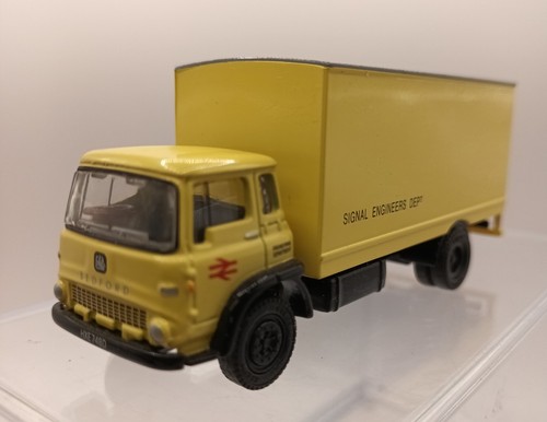 EFE Diecast Bedford TK Box Van, British Railways, 1:76 SCALE